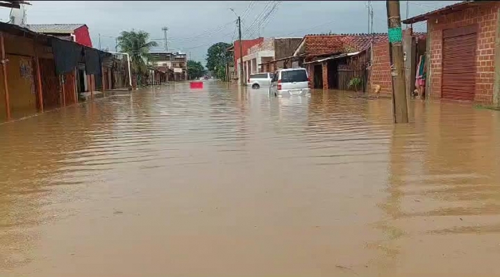 Intensas lluvias inundan casi toda la ciudad de Trinidad