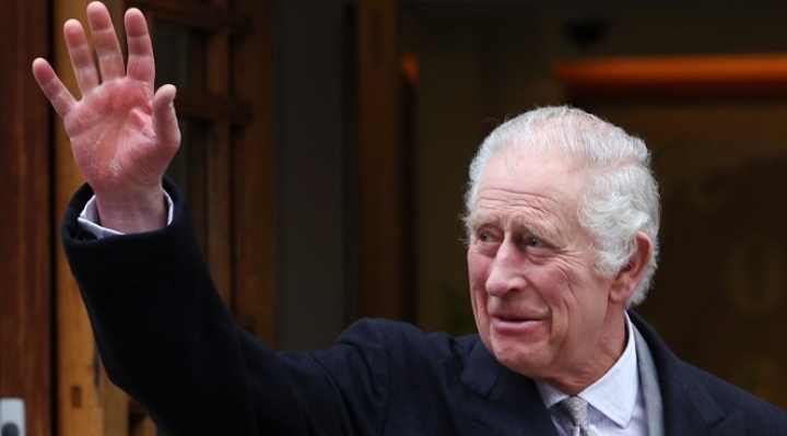 El primer ministro británico dice que el cáncer de Carlos III se ha detectado pronto