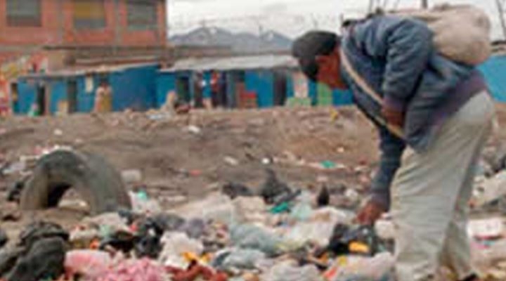 Cedla: El 61% de los bolivianos sufre pobreza multidimensional