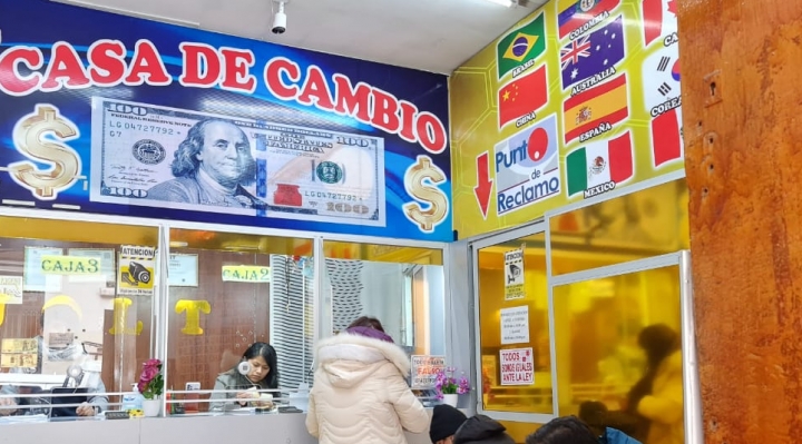 El cambio del dólar sube hasta Bs 8,70  para la venta y Bs 8,50 para la compra