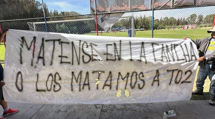 Desconocidos irrumpen en entrenamiento de Wilster y amenazan a jugadores