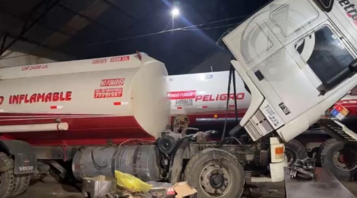 El Alto: secuestran 6 camiones cisterna que desviaban 3,6 millones de litros de carburantes a la minería ilegal