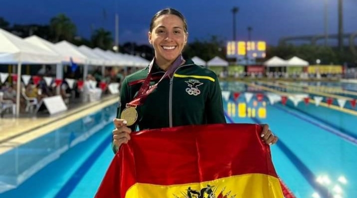 Boliviana Ribera gana la tarjeta de invitación de la natación para asistir a París 2024 