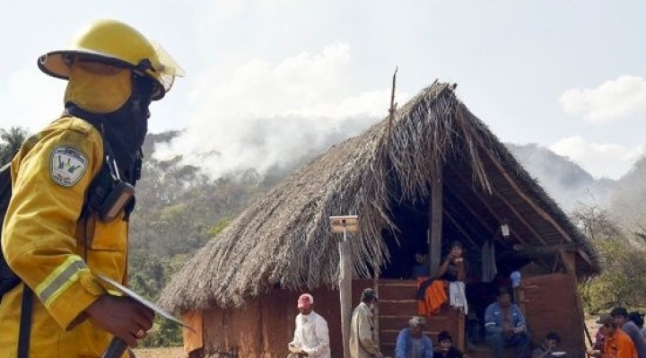 Chiquitanía: más de mil operaciones aéreas y terrestres para combatir incendios , pero el fuego no cede