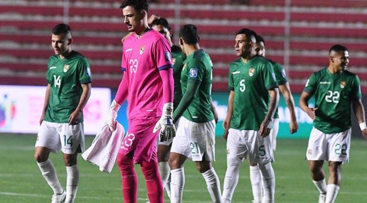 |ANÁLISIS||La hora crucial del fútbol boliviano|Gerardo Garrett|