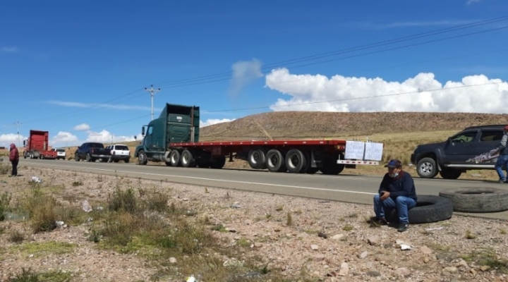 Transporte pesado anuncia que irá a reunión con Gobierno este martes; demanda la renuncia de Montaño