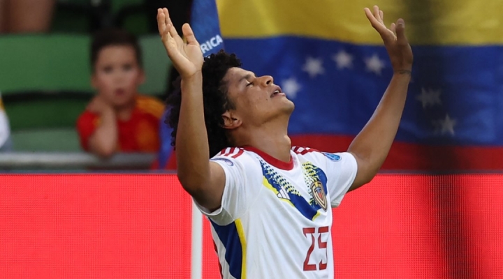 Venezuela hace historia en la Copa con tres triunfos seguidos y un primer lugar