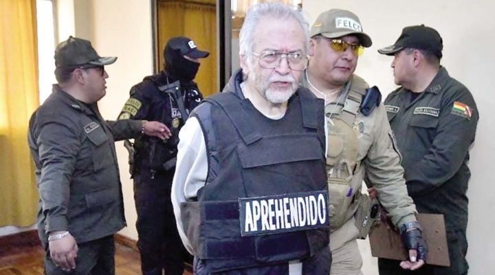 Aníbal Aguilar, supuesto "ideólogo" del golpe de Estado, recibe detención domiciliaria