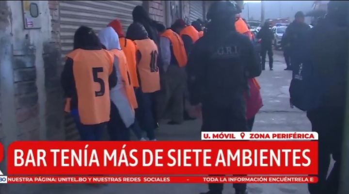 Policía interviene un bar clandestino en la Periférica; hay 40 personas arrestadas