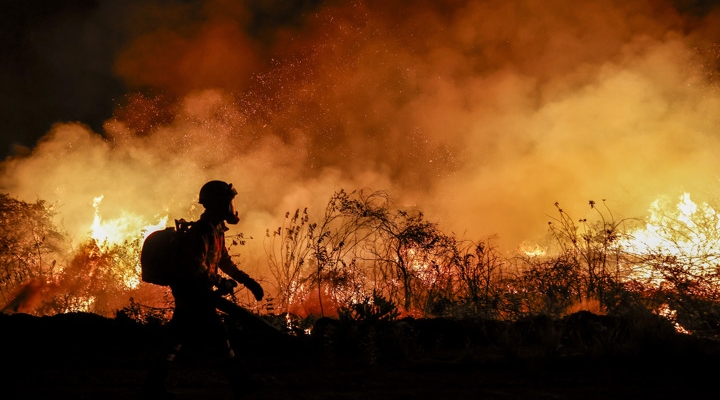 Brasil extingue la mitad de los incendios en el Pantanal, según el Gobierno