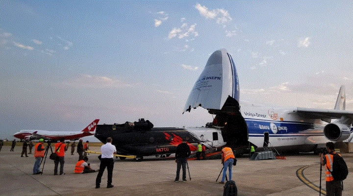 Llega Chinook, el helicóptero más grande del mundo para apagar el fuego que continúa en Chiquitania