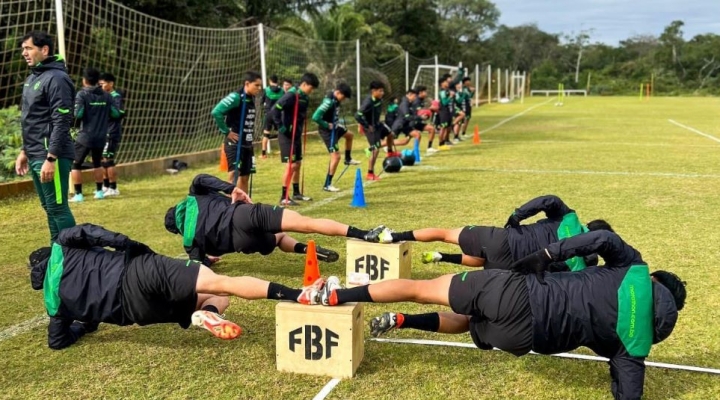 Villegas toma el control de la Sub-16 en su primera tarea como DT de las selecciones