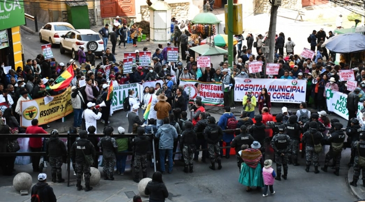 Jubilación “forzosa”: médicos advierten  con protestas y un paro de 120 horas la próxima semana si  Gobierno no frena el proyecto de ley