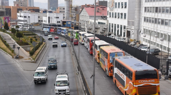 Analistas consideran que problemas en la provisión de diésel se debe a la falta de dólares para pagar el combustible