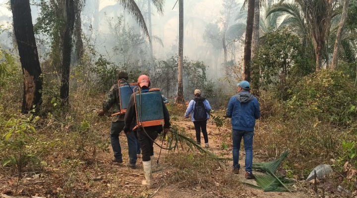 Cuatro comunidades de San Javier sufren por los incendios y la sequía, sus habitantes cierran escuelas y escapan al pueblo