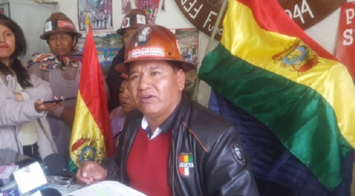Mineros de San Cristóbal retornaron a La Paz porque la compañía pide que los trabajadores paguen daños y perjuicios