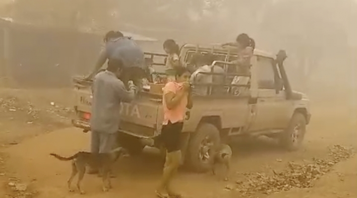 Familias evacuan el municipio de Concepción en Santa Cruz debido a los incendios forestales