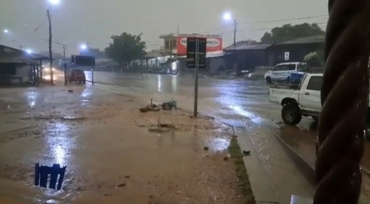 Calidad del aire en Santa Cruz mejora por las lluvias parciales, el Senamhi pronostica ligeras precipitaciones