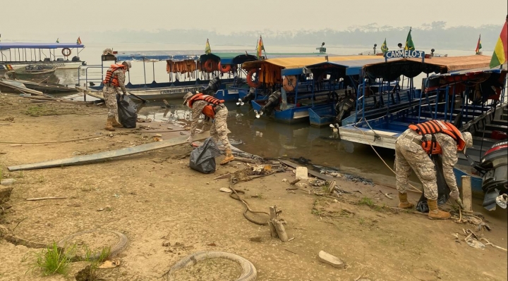 Armada recoge cerca de 5 t de residuos en jornadas de limpieza de playas, ríos y lagos