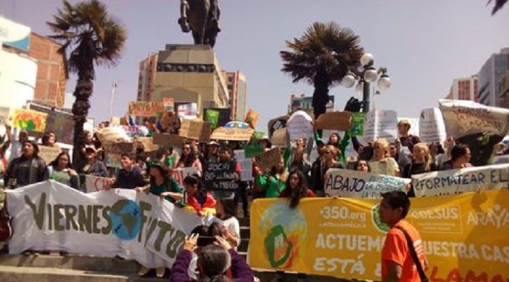 Jóvenes estudiantes se movilizan en La Paz, Cochabamba y Santa Cruz en defensa del medio ambiente