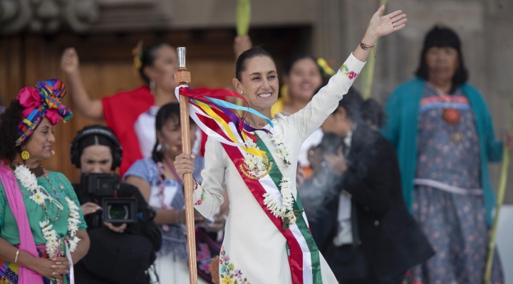 La primera presidenta de México anuncia "es el tiempo de las mujeres"