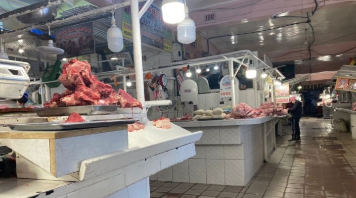 Sube el precio de carne de cerdo de Bs 1 a 4; Gobierno lo atribuye a temporada, incendios y contrabando a la inversa