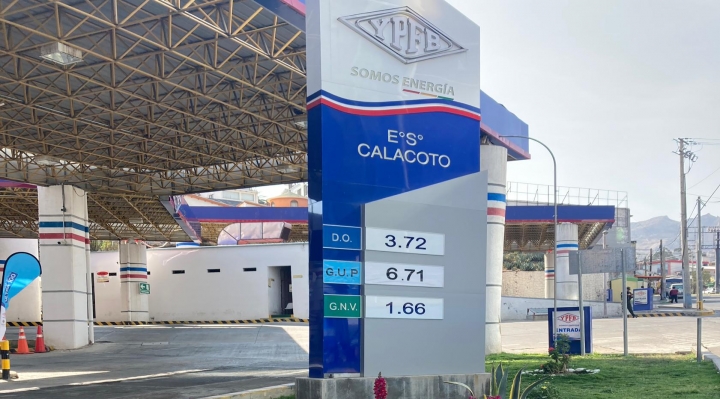 En surtidores de la zona Sur de La Paz, uno solo vende la gasolina Ultra Premium 100  y otros ofrecen la Especial y Premium Plus