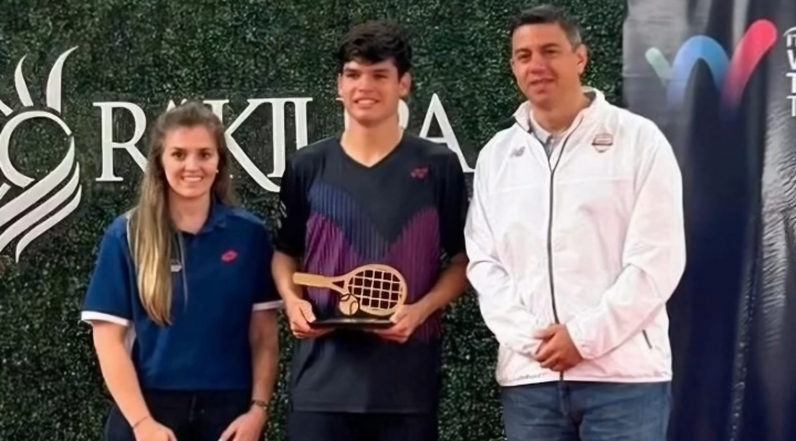 Tenis: Juan Carlos Prado logra a sus 19 años su quinto título profesional