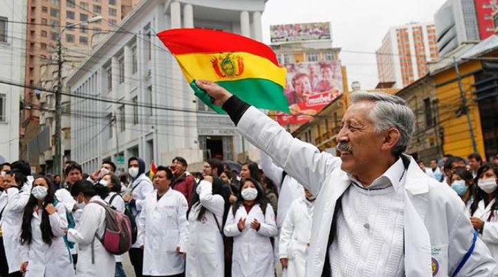 Gobierno ratifica a Montaño como interlocutora para reanudar diálogo con médicos y Evo les dice que “hacen política”