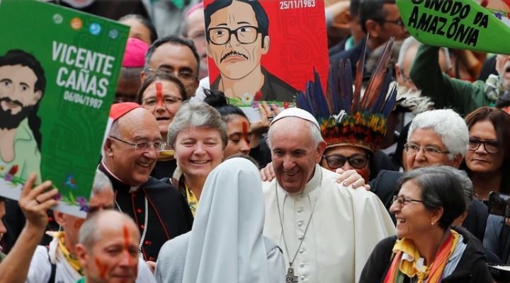 Papa cuestionó la discriminación en Argentina: Los que vienen de la barbarie hoy son los bolitas, los paraguas, los cabecitas negras