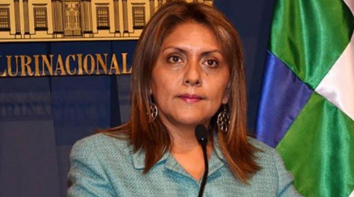 Ministra López califica de “tibio” a Mesa y que hace “cálculos” políticos