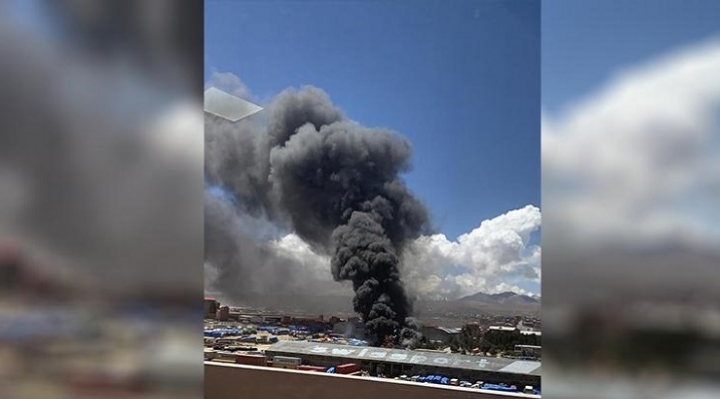 El Alto: incendio de magnitud  en almacenes de la Aduana Nacional de Bolivia