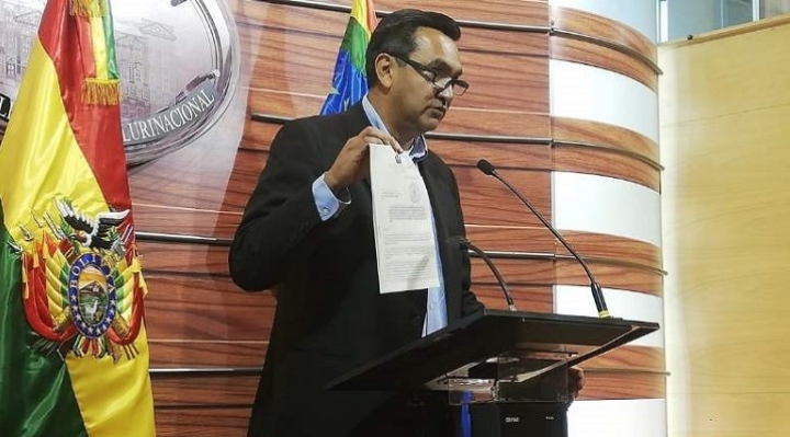 Senador Núñez y abogados cruceños presentan acusación contra vocales del TSE