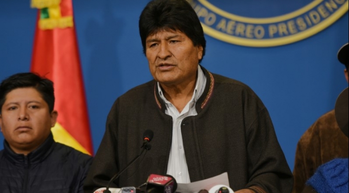 Ola de renuncias en el gobierno, se desconoce el paradero del presidente Evo Morales