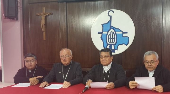Iglesia Católica pide a los políticos “una salida constitucional” y dejar la violencia