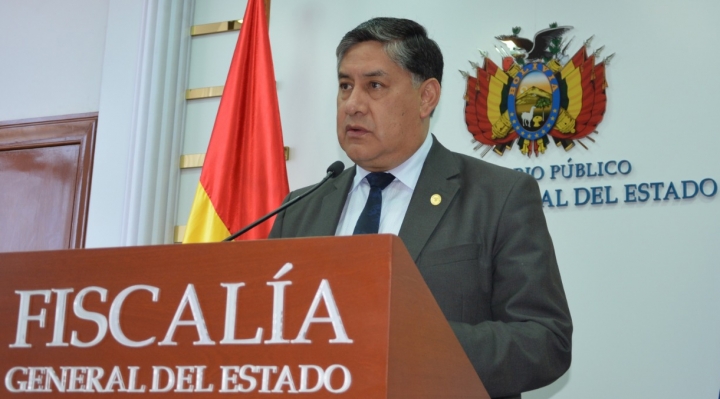 Fiscal Lanchipa demanda investigar a funcionarios españoles y pasaportes presuntamente falsos