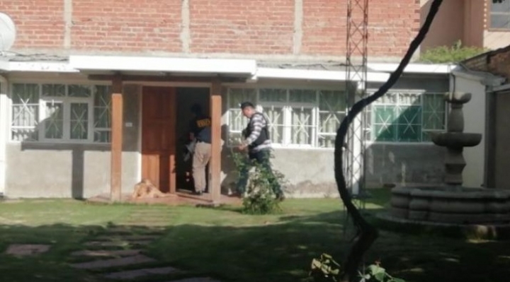 Cochabamba: Fiscalía y policía allanan vivienda de exgerente de Entel Óscar Coca