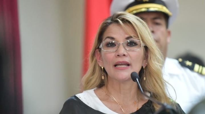 Presidenta Añez anuncia que para salud se asignó 10% del Presupuesto General 2020