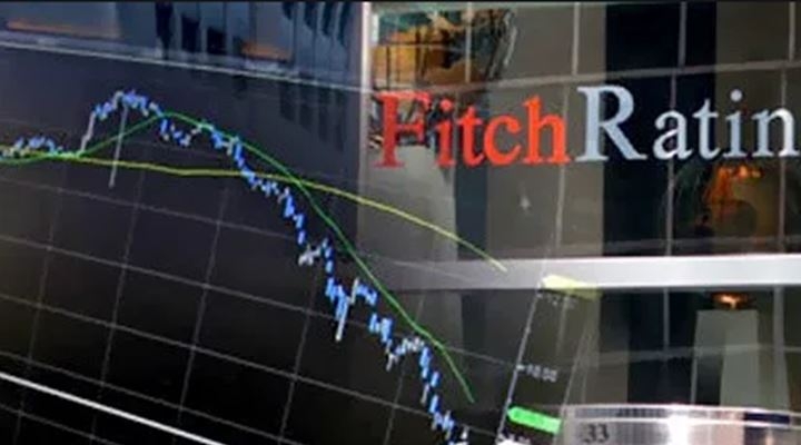 Fitch advierte que reservas internacionales ya son insuficientes para mantener tipo de cambio fijo