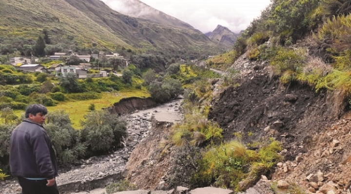 Lluvias y desbordes de ríos provocan ocho muertos en Bolivia, siete en el departamento de La Paz