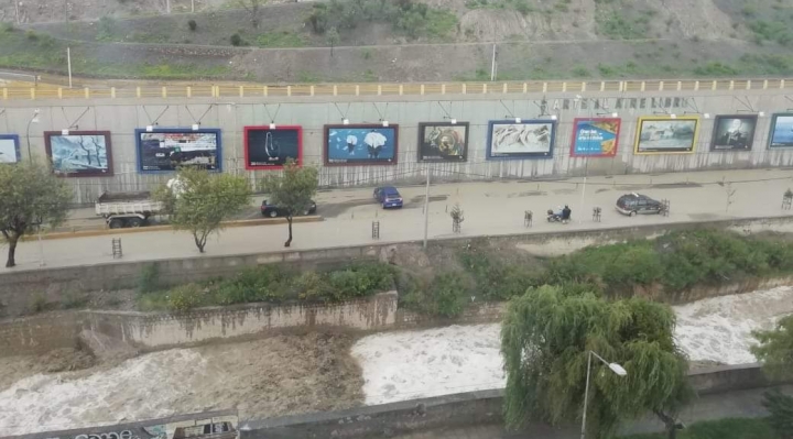 Torrenciales lluvias causan graves inundaciones en La Paz