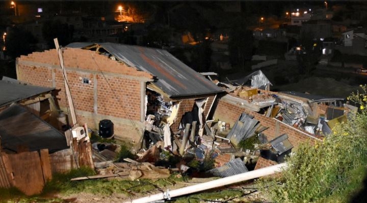 Un deslizamiento de tierra afectó a al menos 16 viviendas en Ovejuyo y 24 familias abandonaron sus casas