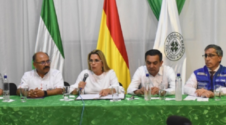 Presidenta Añez anuncia Decreto Supremo que autorizará contrataciones directas para prevenir y atender casos de coronavirus