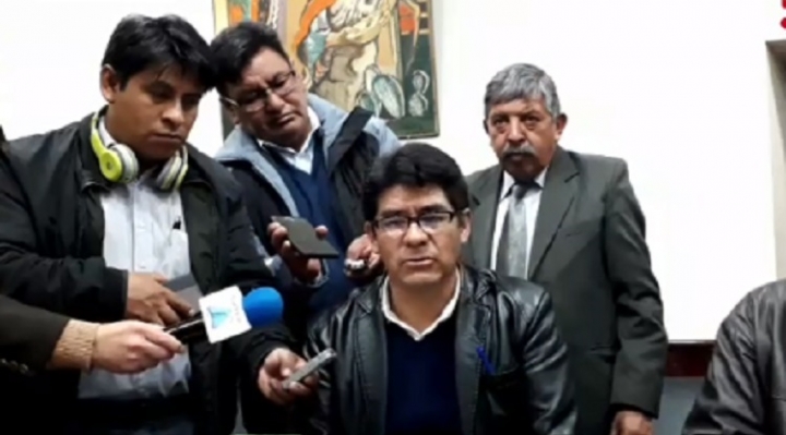 Gobernador de Potosí manifiesta que es prioridad cuidar la salud de la población y minimiza Decreto 4196
