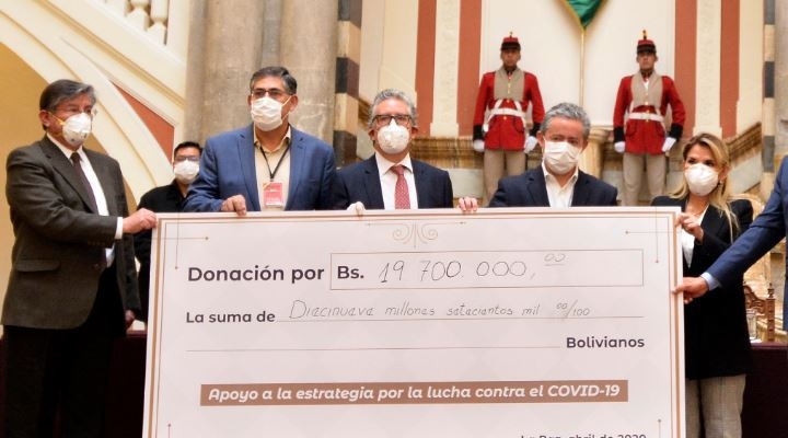Banqueros y empresarios donan Bs 22 millones para contener el avance del coronavirus en el país