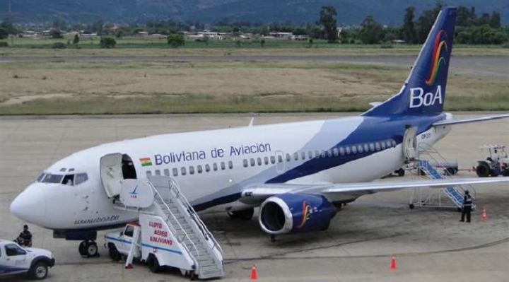 Denuncian que un vuelo de BoA de Beni a La Paz, transportó a tres personas con Covid-19