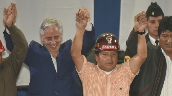 García Linera retrocede y se repostulará con Morales; el MAS oficializa al primer binomio