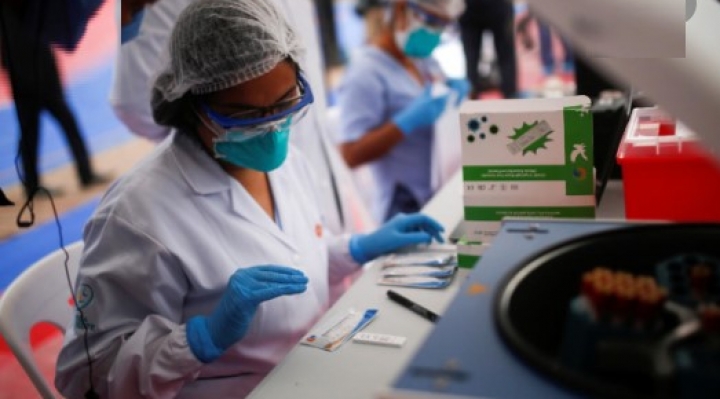 EEUU autoriza los test grupales de coronavirus para cuatro personas