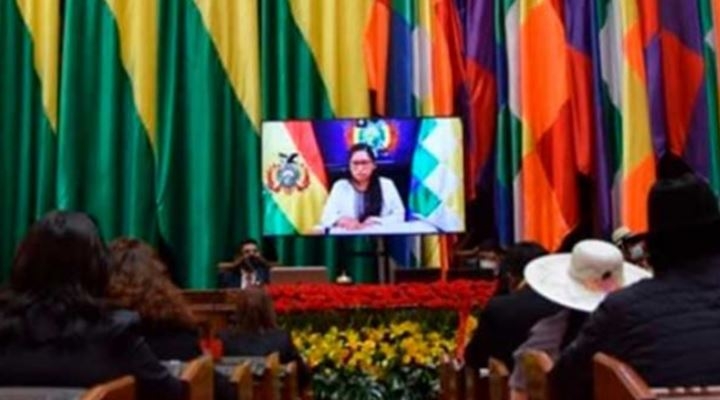 Legislativo cerró la sesión y no escuchó el mensaje de Añez, y BoliviaTV no transmitió mensaje de Copa