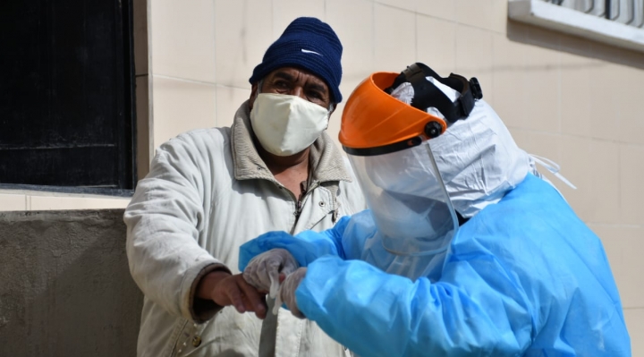 Hallan 600 casos de coronavirus en cuarta jornada de megarastrillaje en La Paz